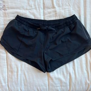 lululemon Hotty Hot Short *Lined, size 12